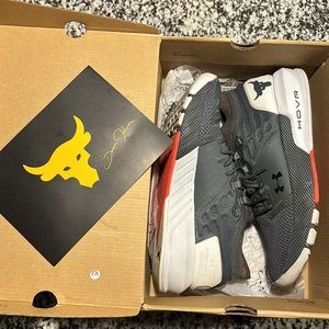 Project rock ‘2’ grey SZ 6.5Y women’s 8